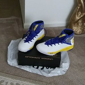 Men's shoes. Underarmor. Tennis shoes